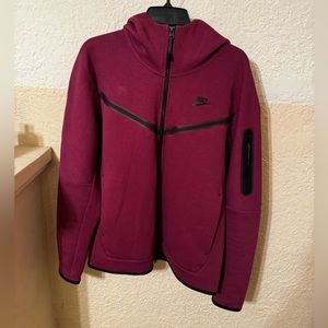 Plum purple Nike tech fleece
